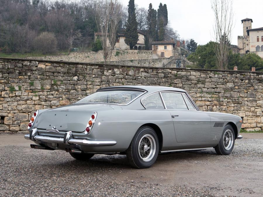  Ferrari 250 GT 2+2 Coupe (Series II) 1961 года  (фото 11 из 13)